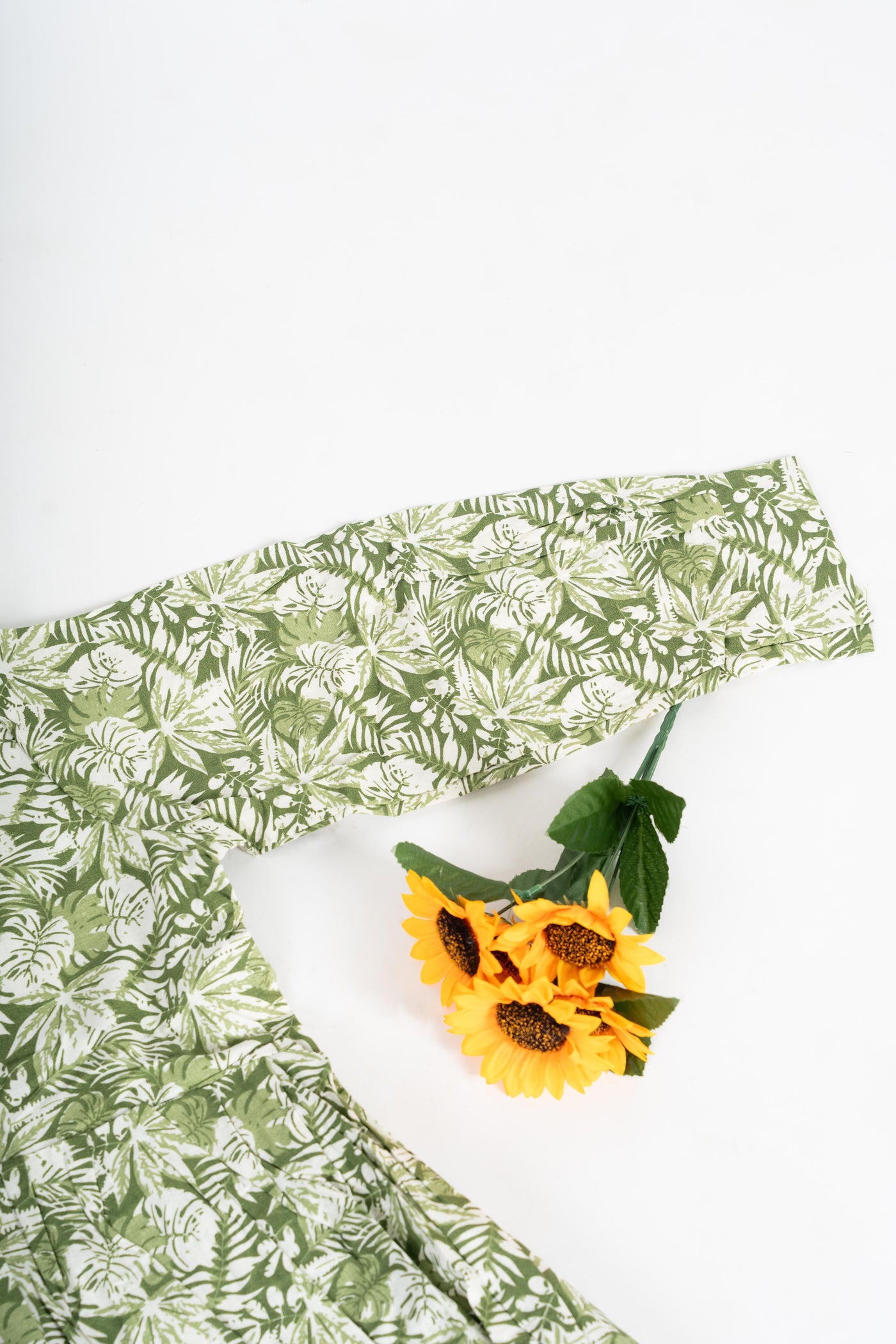 Leaflet Charm Flared Dress