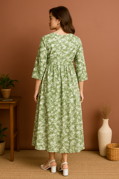 Leaflet Charm Flared Dress